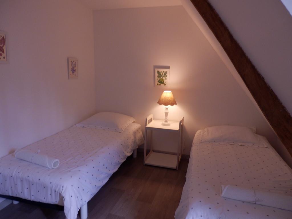 Au Presbytere De Dagmar Erbree Room photo